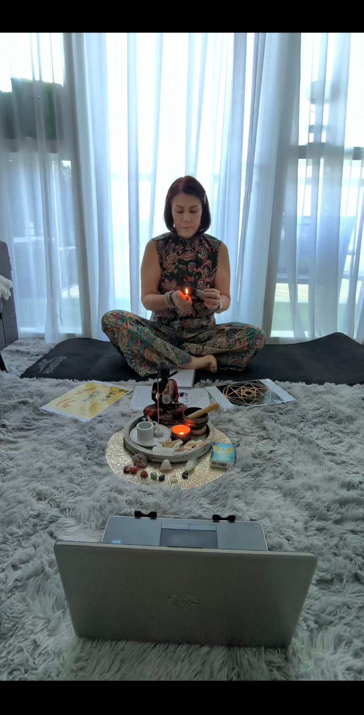 Lina nukreipia nuotolinį Reiki internetu
